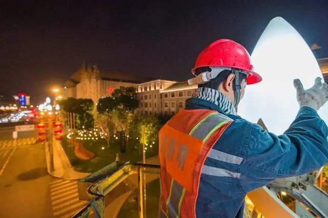 太陽(yáng)能路燈和其他的路燈有什么優(yōu)勢(shì)嗎